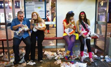 真实的英国：英国帅哥靓女白天、黑夜大不同