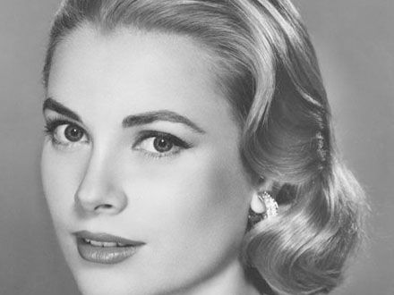 托福阅读素材：跟好莱坞女星学化妆