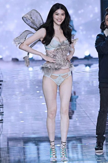 维多利亚的秘密2015英语翻译：托福阅读背景材料