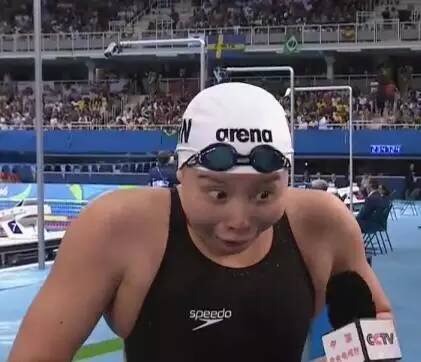 泳坛行走表情包:傅园慧洪荒之力光速圈粉(组图