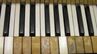 新SAT写作解析:钢琴的琴键