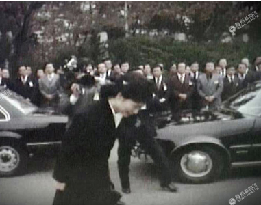 14.png 韩国首位被罢免女的总统-朴槿惠的一生(组图)