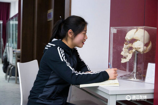 大二女生解剖学笔记惊艳走红