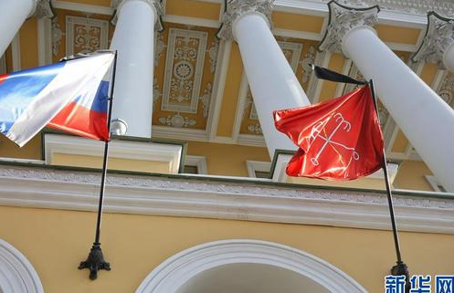 10.png 俄罗斯民众哀悼圣彼得堡地铁爆炸遇难者(组图)