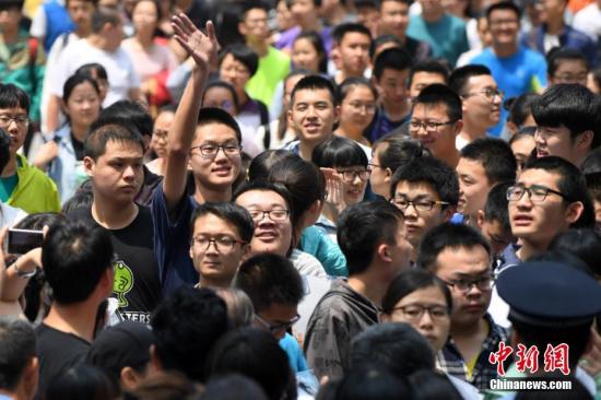 2017北京高考6万余人参加 试题内容呈现多样选择(图)