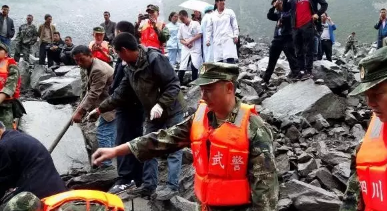 2.png 四川茂县山体垮塌(中法双语新闻)