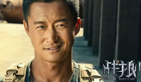 《战狼2》引发好莱坞热议(中西双语)