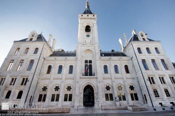 facade-hotel-de-ville1-600x397.jpg