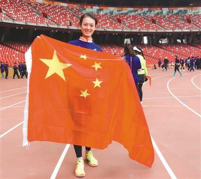 她29岁成为北大博导 能跑马拉松还会做蛋糕裱花