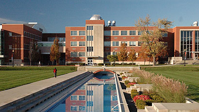 印第安纳州波利斯大学图片