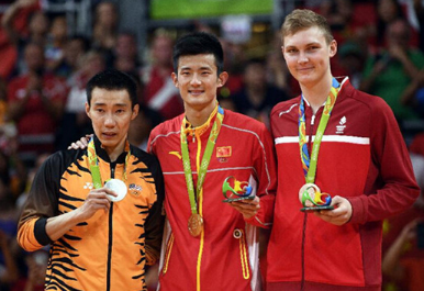 里约奥运会中国女排夺冠 羽毛球谌龙摘金