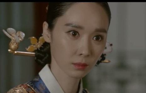 《云画的月光》韩秀妍 无法从史剧中脱离的恶女