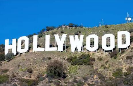 提起la美国洛杉矶, 马上映入脑海的便是似火的骄阳,金色的沙滩,健硕