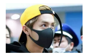 鹿晗《秒速五厘米》 日本机场遭粉丝围堵(组图)