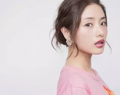2017年8月26石原里美担任慈善主持人（组图）