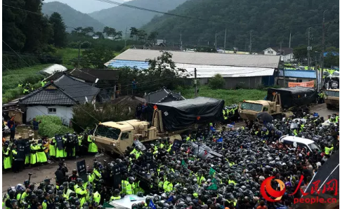韩国萨德完成 民众彻夜抵抗(视频)